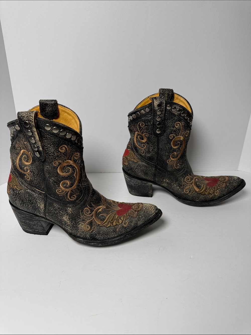 OLD GRINGO Little G Black Distressed Western Ankle Boots Heart Red Embroidery 10